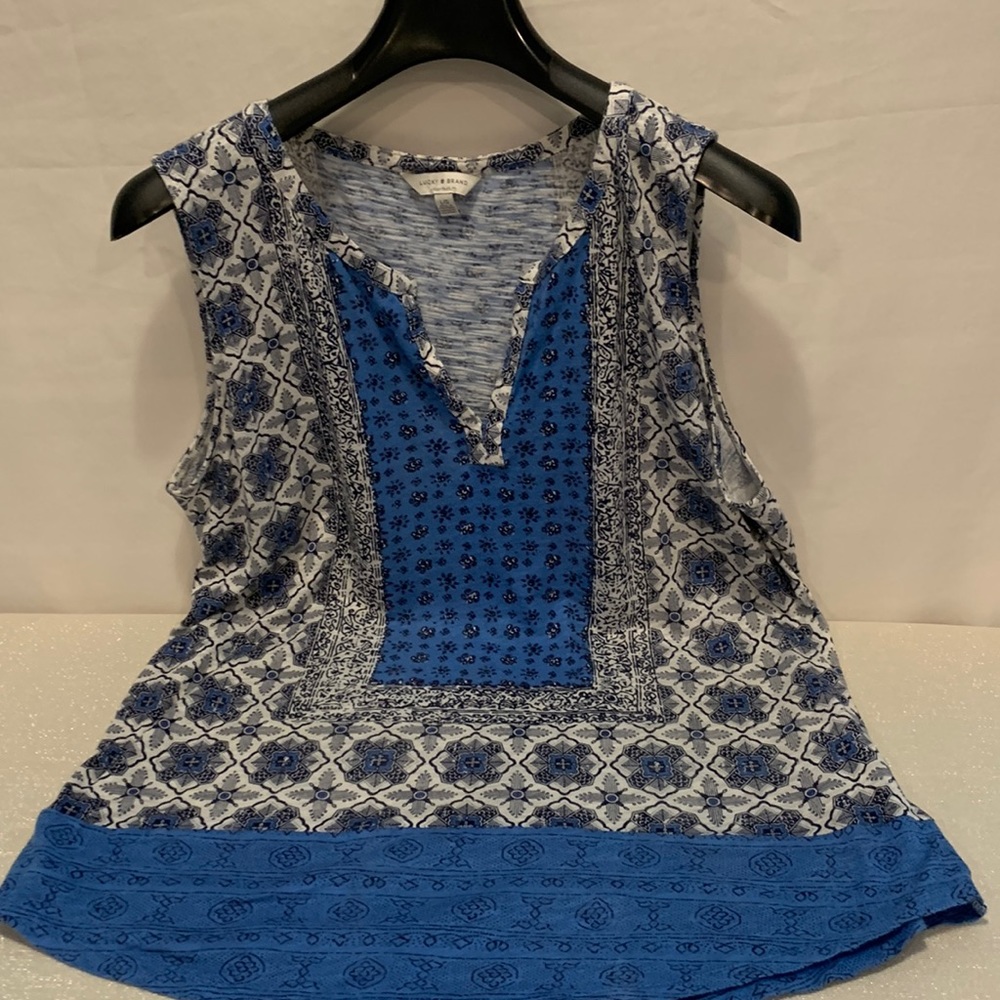 Lucky brand blue with designs short sleeve T-shirt, size large